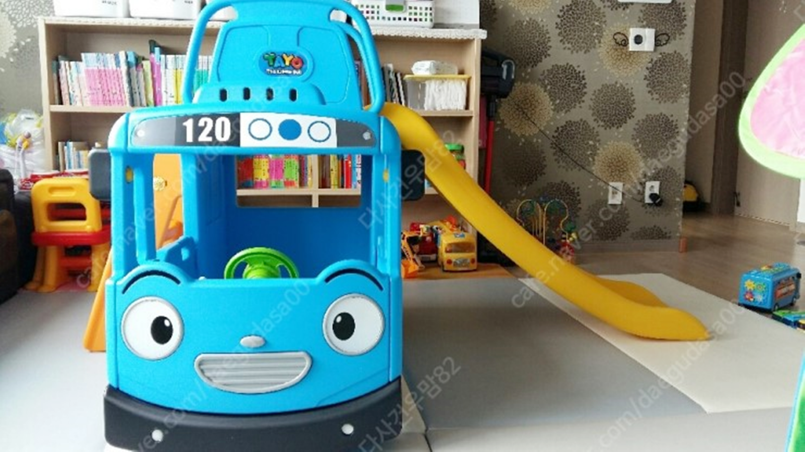 tayo bus slide and swing